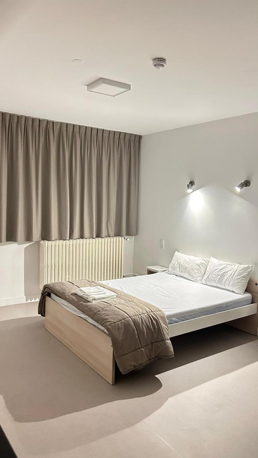 Chambre Double - Accessible aux Personnes à Mobilité Réduite
